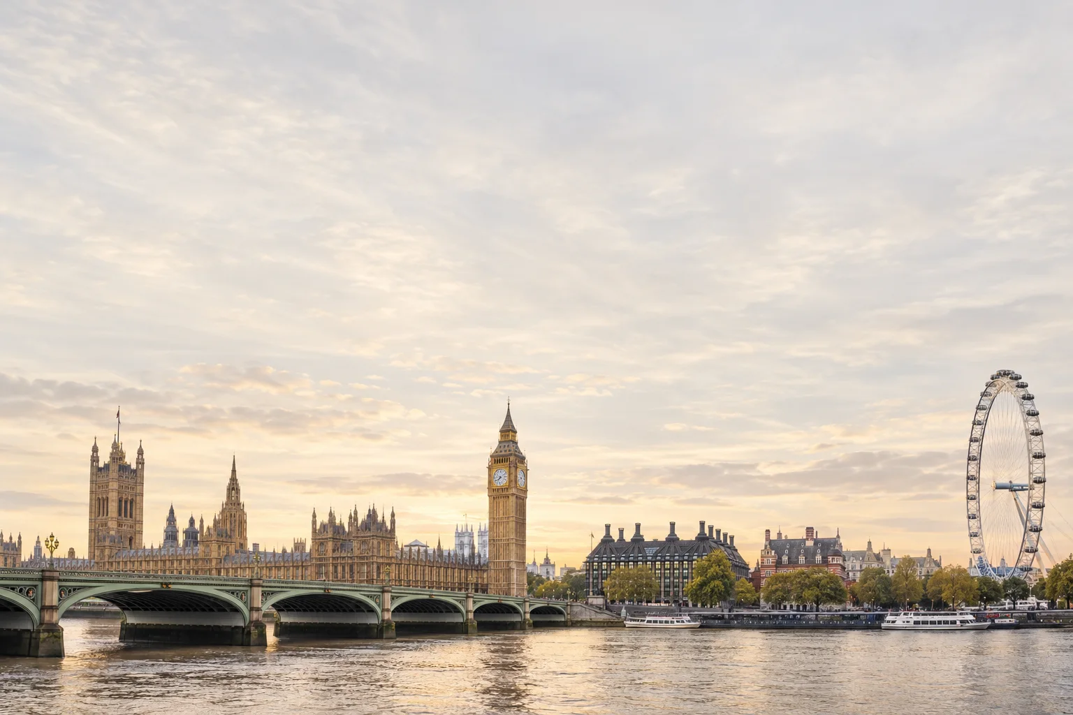 Westminster Bridge, the Houses of Parliament, Big Ben and the London Eye across the Thames